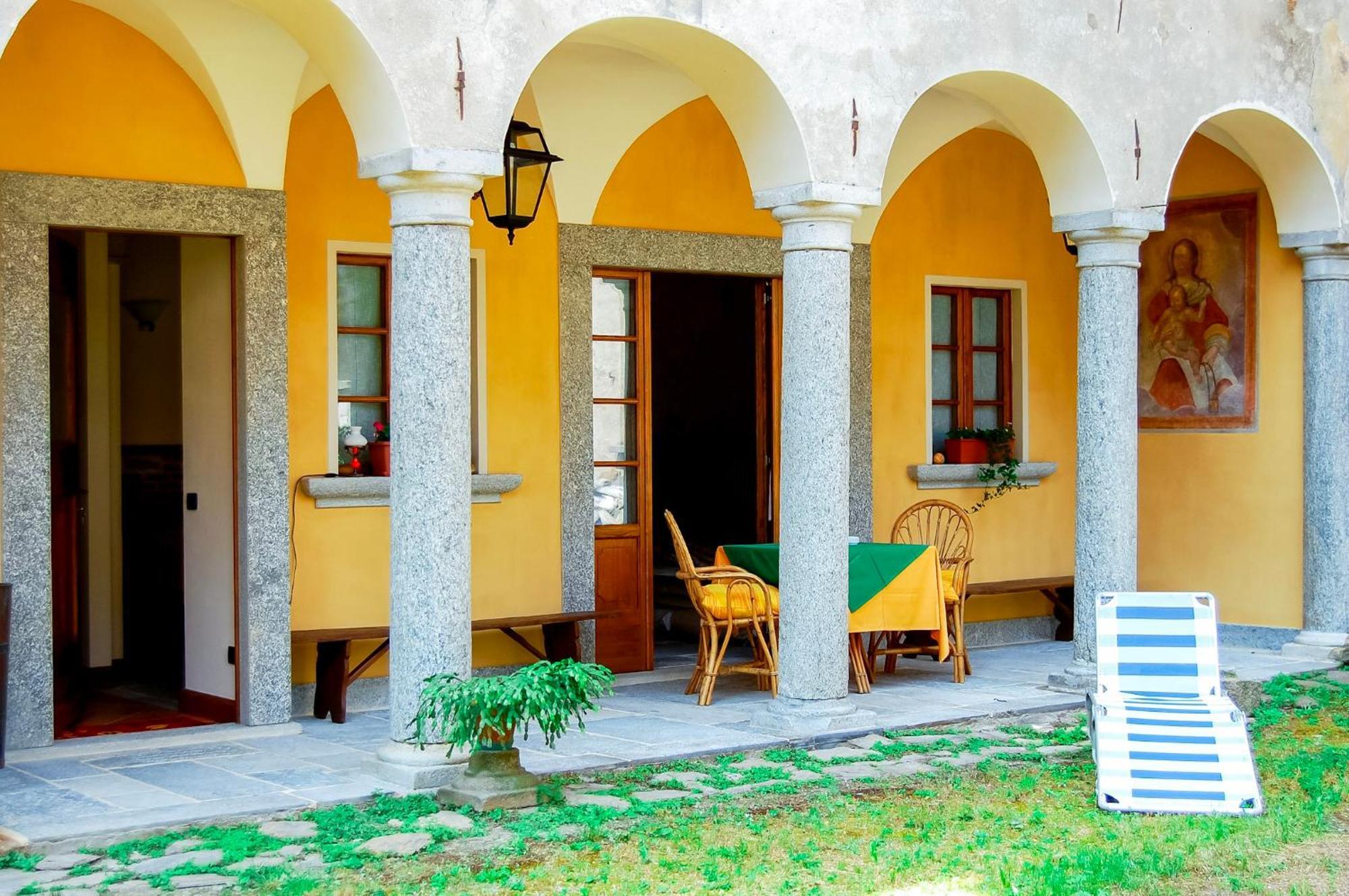 Casa Borgo Apartment Cannobio Bagian luar foto